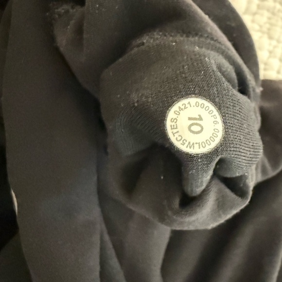 lululemon athletica Black and Red Leggings - Picture 4 of 8